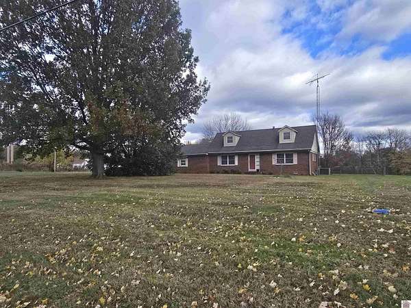 4 Acres of Residential Land with Home for Sale in Boaz, Kentucky
