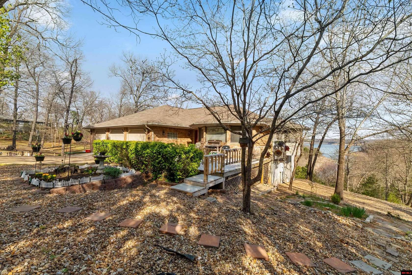 5.35 Acres of Land with Home for Sale in Bull Shoals, Arkansas