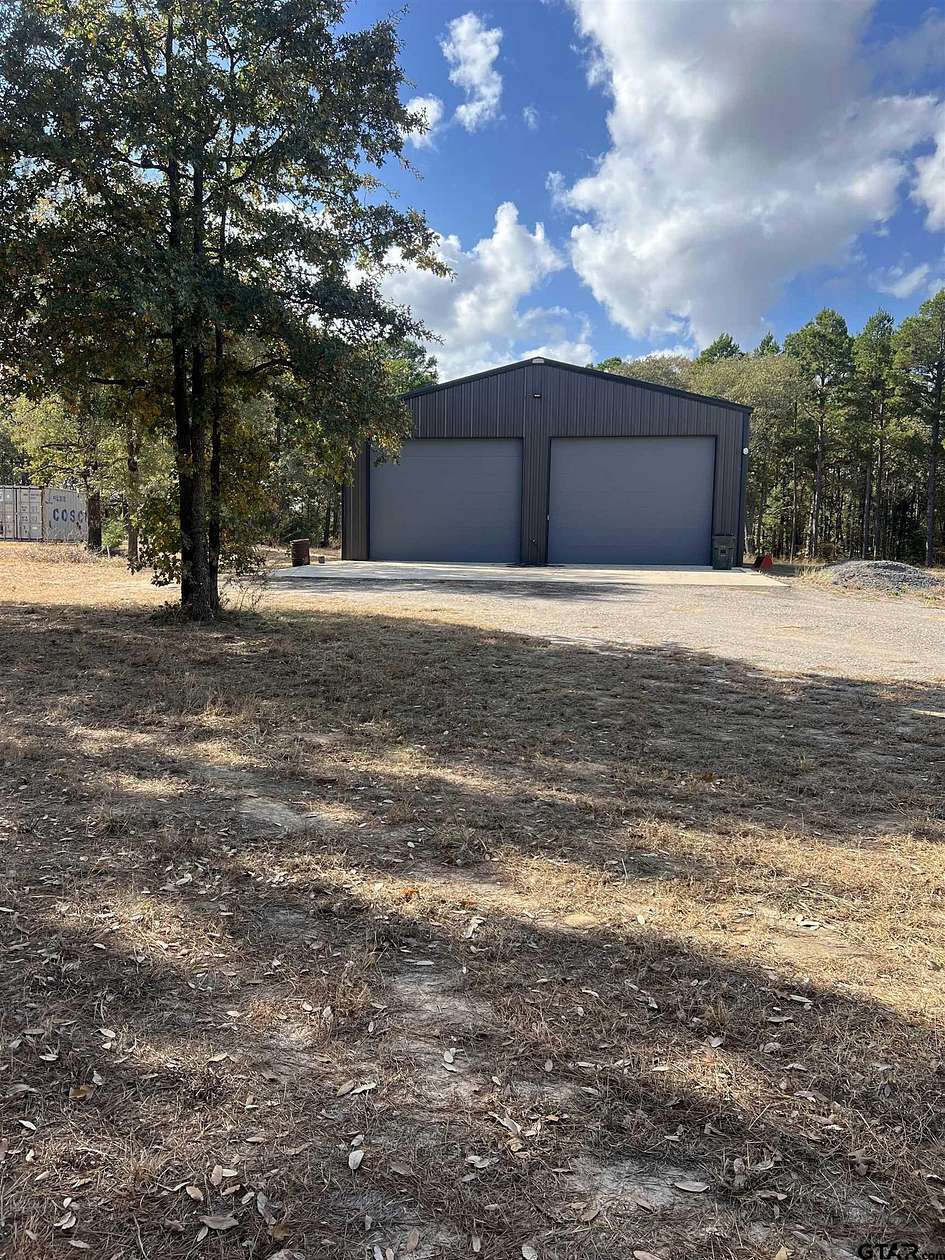1.3 Acres of Residential Land for Sale in Lindale, Texas