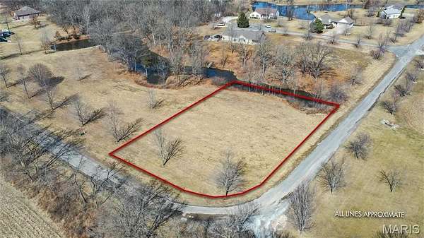 0.93 Acres of Residential Land for Sale in Brighton, Illinois