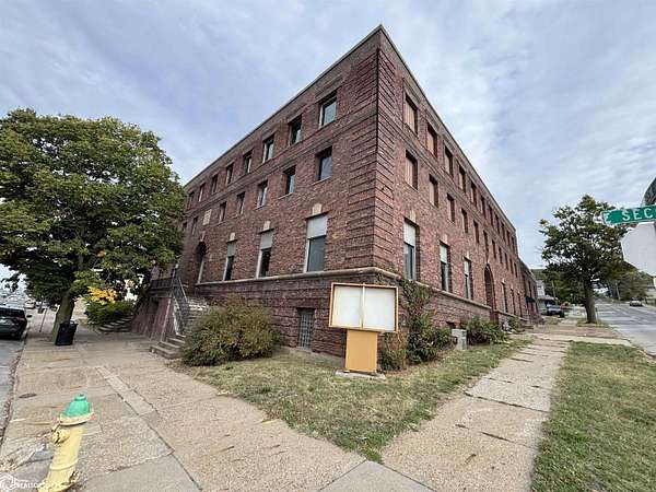 0.3 Acres of Mixed-Use Land for Sale in Ottumwa, Iowa