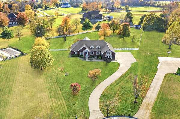 1.67 Acres of Land with Home for Sale in Clarksville, Tennessee