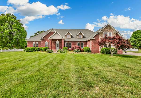1.67 Acres of Land with Home for Sale in Clarksville, Tennessee