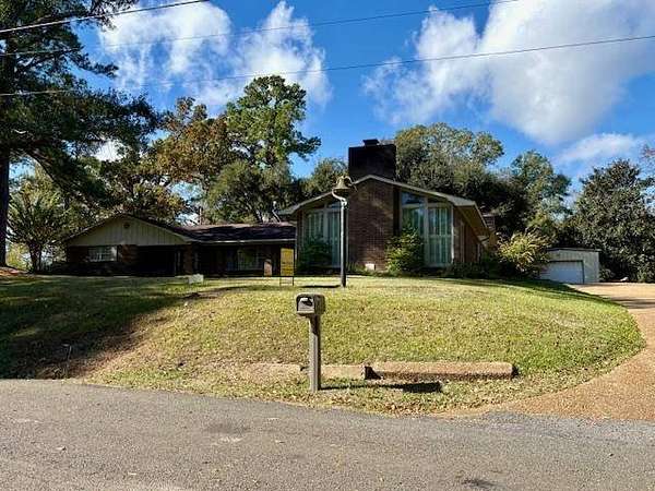 3.15 Acres of Land with Home for Sale in Many, Louisiana