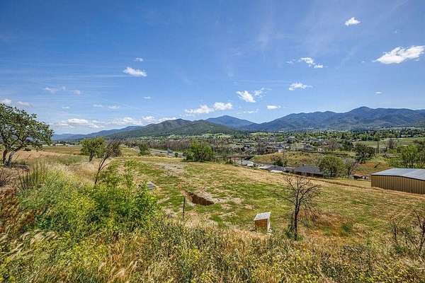 3.23 Acres of Residential Land for Sale in Talent, Oregon