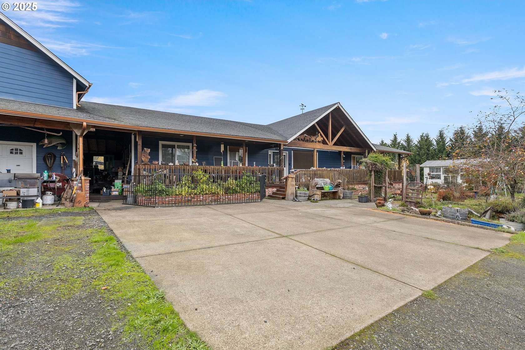 1.66 Acres of Residential Land with Home for Sale in Sutherlin, Oregon