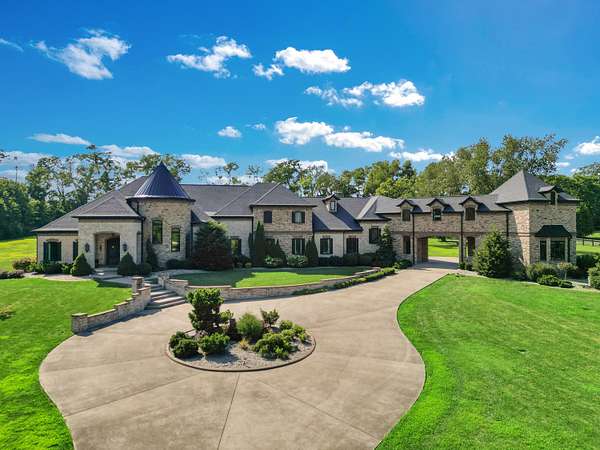 5 Acres of Residential Land with Home for Sale in Nicholasville, Kentucky