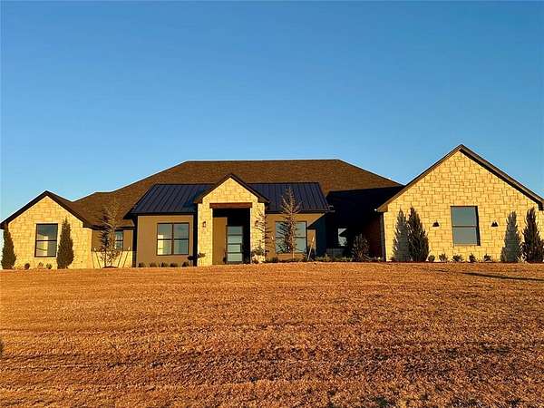 1.52 Acres of Residential Land with Home for Sale in Goldsby, Oklahoma