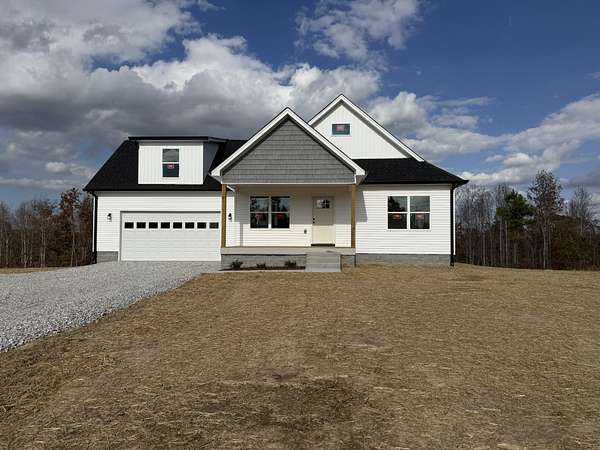 5 Acres of Residential Land with Home for Sale in Erin, Tennessee