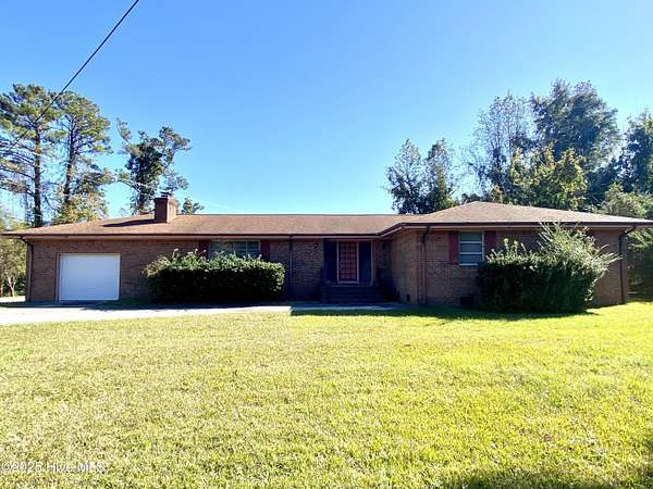 4.27 Acres of Residential Land with Home for Sale in Hampstead, North Carolina