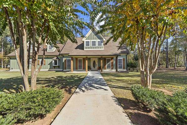 2.84 Acres of Residential Land with Home for Sale in Madison, Georgia