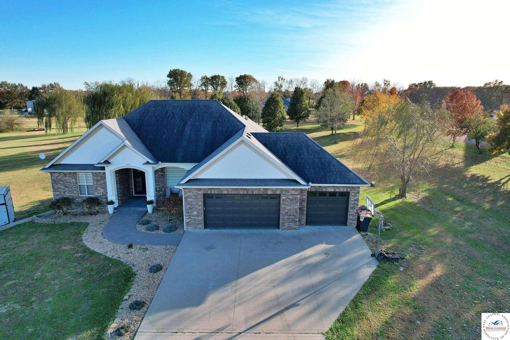 3 Acres of Residential Land with Home for Sale in Sedalia, Missouri