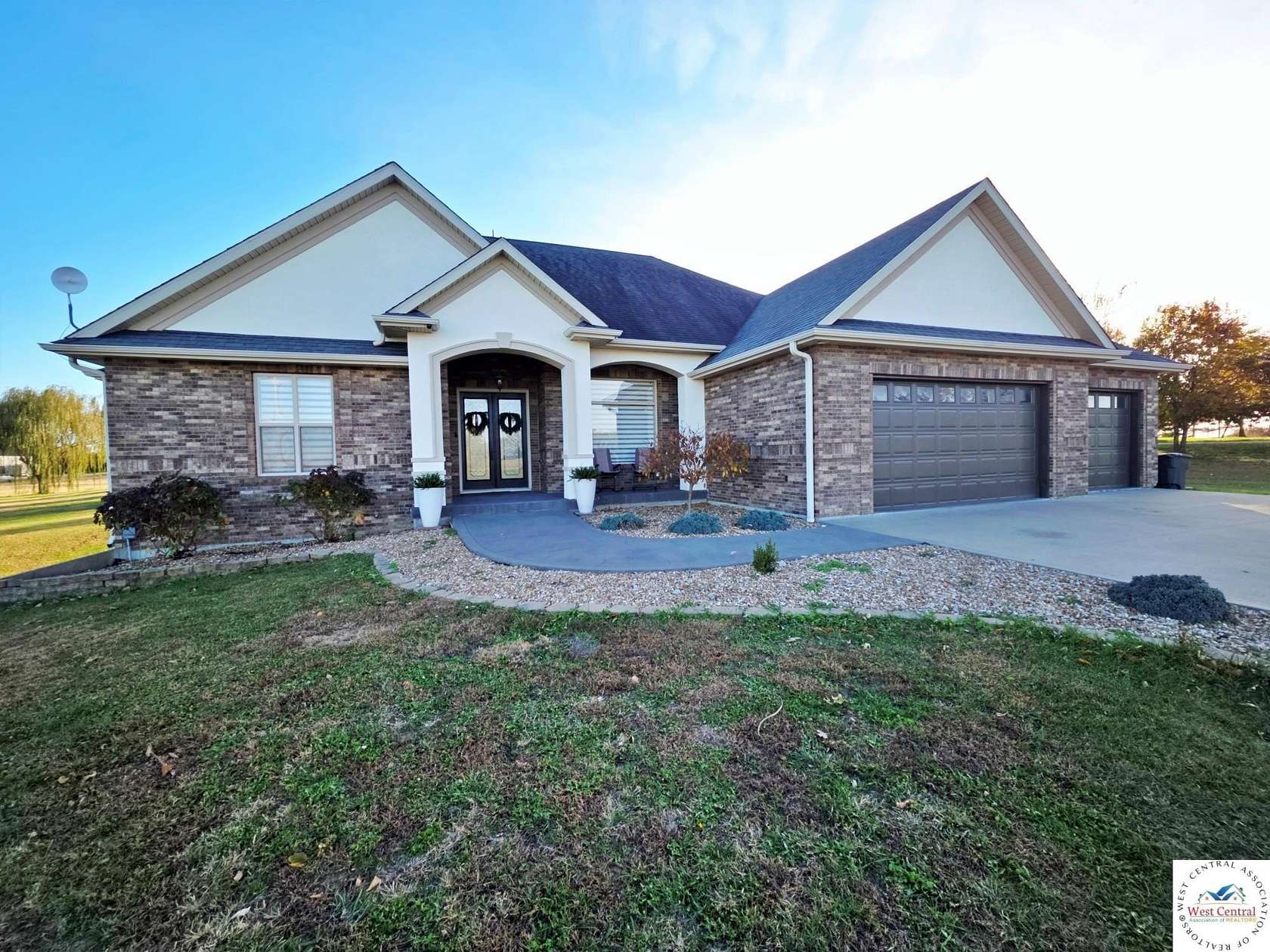 3 Acres of Residential Land with Home for Sale in Sedalia, Missouri