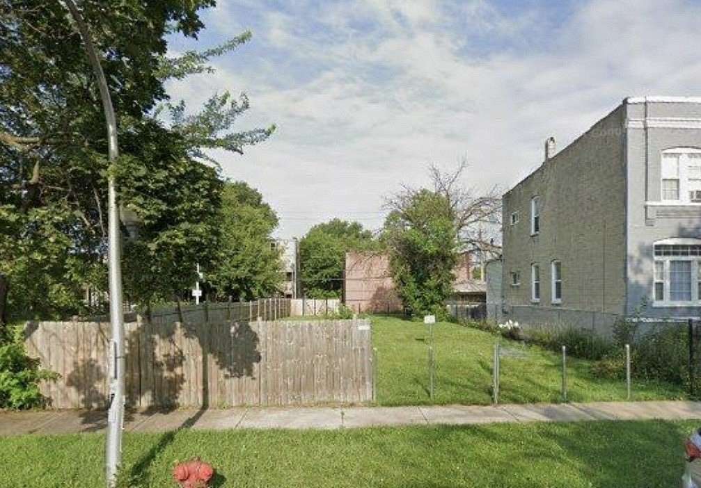 0.07 Acres of Residential Land for Sale in Chicago, Illinois