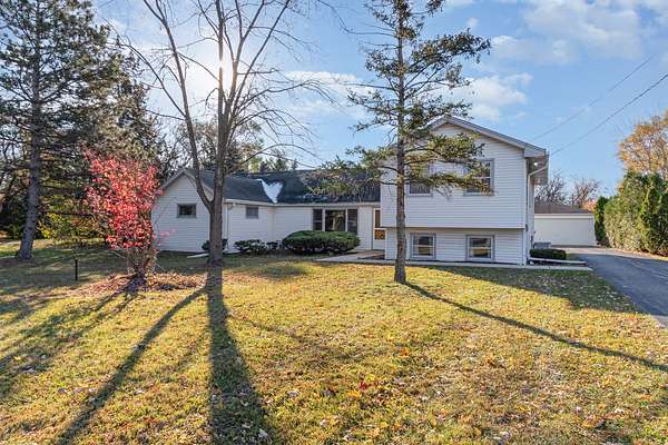 1.6 Acres of Residential Land with Home for Sale in Palatine, Illinois