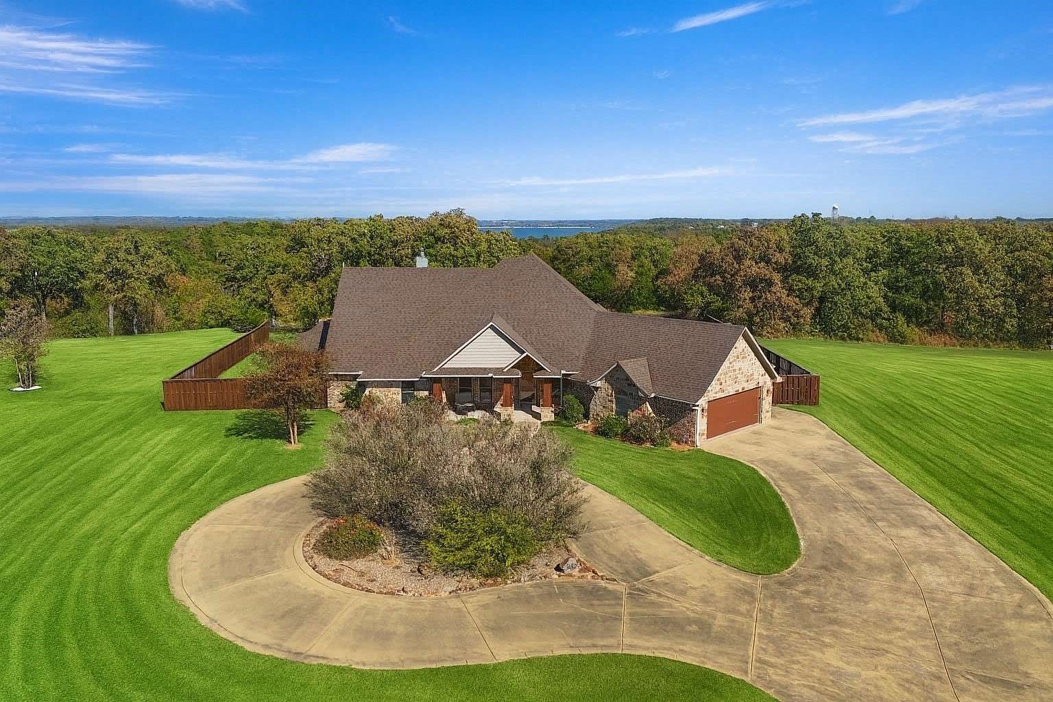 2.18 Acres of Land with Home for Sale in Gordonville, Texas