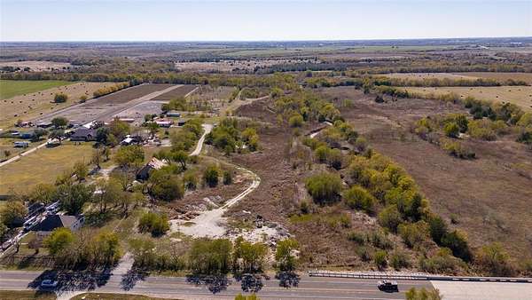 15 Acres of Land with Home for Sale in Waxahachie, Texas