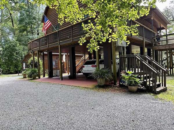 2.2 Acres of Residential Land with Home for Sale in Branford, Florida