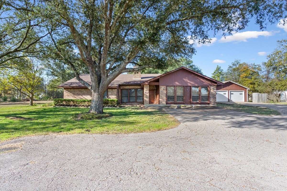 4.38 Acres of Land with Home for Sale in Riesel, Texas