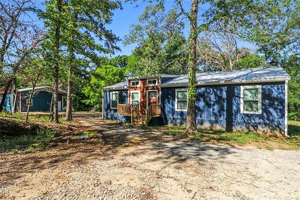 12.5 Acres of Recreational Land with Home for Sale in Palestine, Texas