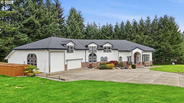 2 Acres of Residential Land with Home for Sale in Vancouver, Washington