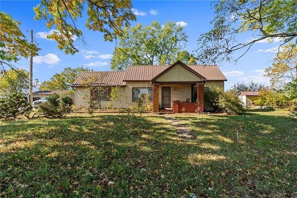 14 Acres of Land with Home for Sale in Richmond, Missouri