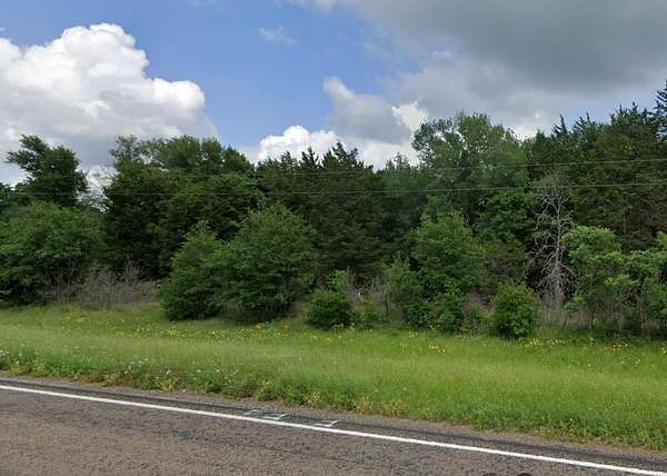 2 Acres of Land for Sale in Fairfield, Texas