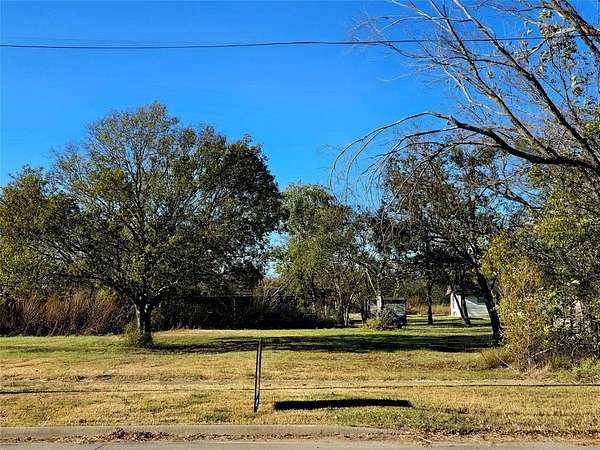 0.13 Acres of Residential Land for Sale in Corsicana, Texas
