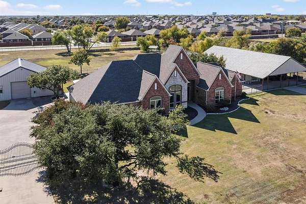 2.53 Acres of Improved Mixed-Use Land for Sale in Fort Worth, Texas