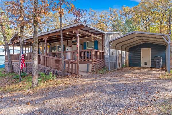 1.5 Acres of Land with Home for Sale in Yantis, Texas