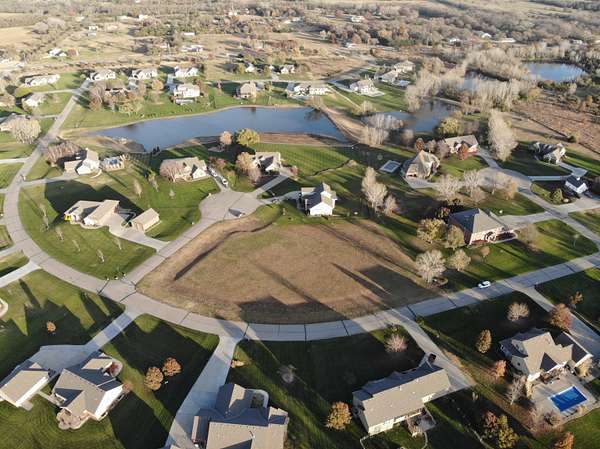 1 Acre of Residential Land for Sale in Augusta, Kansas