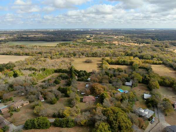 9.3 Acres of Land with Home for Sale in Lancaster, Texas