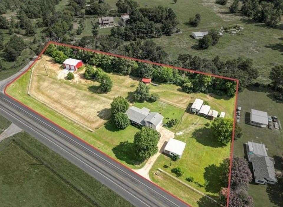 3.46 Acres of Residential Land with Home for Sale in Winnsboro, Texas