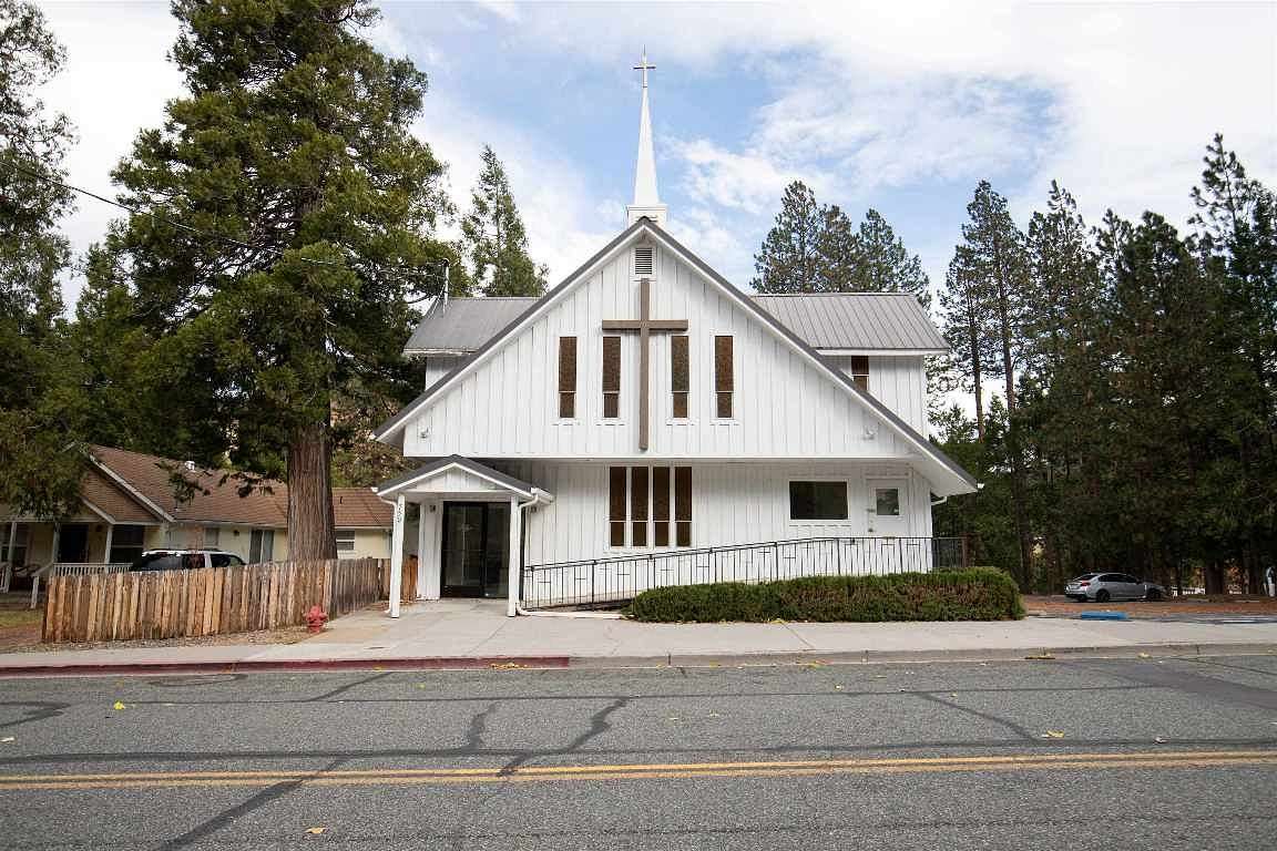 2.2 Acres of Improved Residential Land for Sale in Weed, California