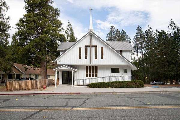 2.2 Acres of Improved Residential Land for Sale in Weed, California