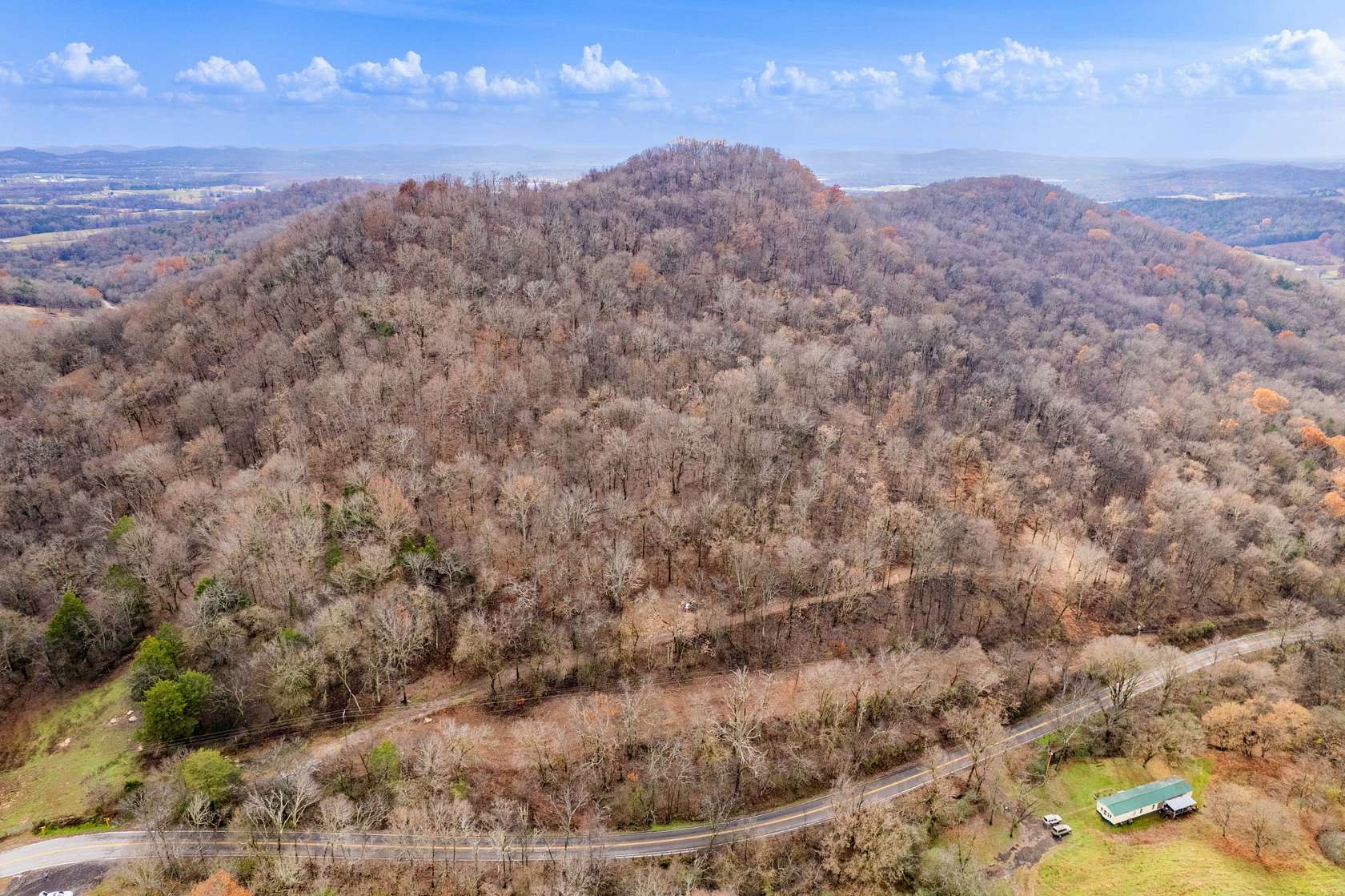 6 Acres of Residential Land for Sale in Hartsville, Tennessee