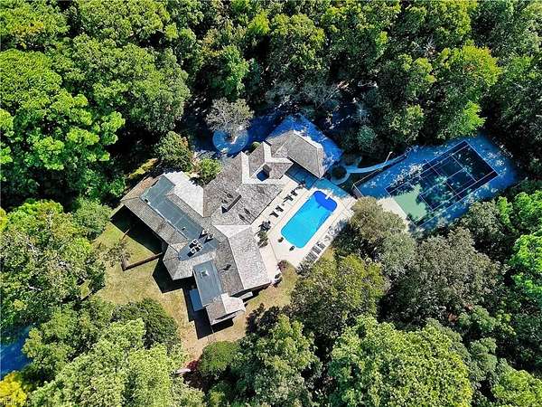 1.77 Acres of Land with Home for Sale in Norfolk, Virginia