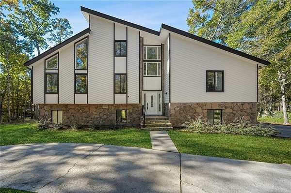 1.7 Acres of Residential Land with Home for Sale in Snellville, Georgia