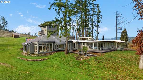 123 Acres of Recreational Land with Home for Sale in Pleasant Hill, Oregon