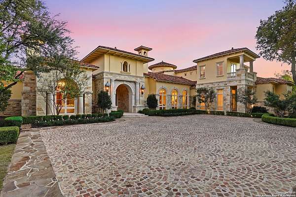 4 Acres of Residential Land with Home for Sale in San Antonio, Texas