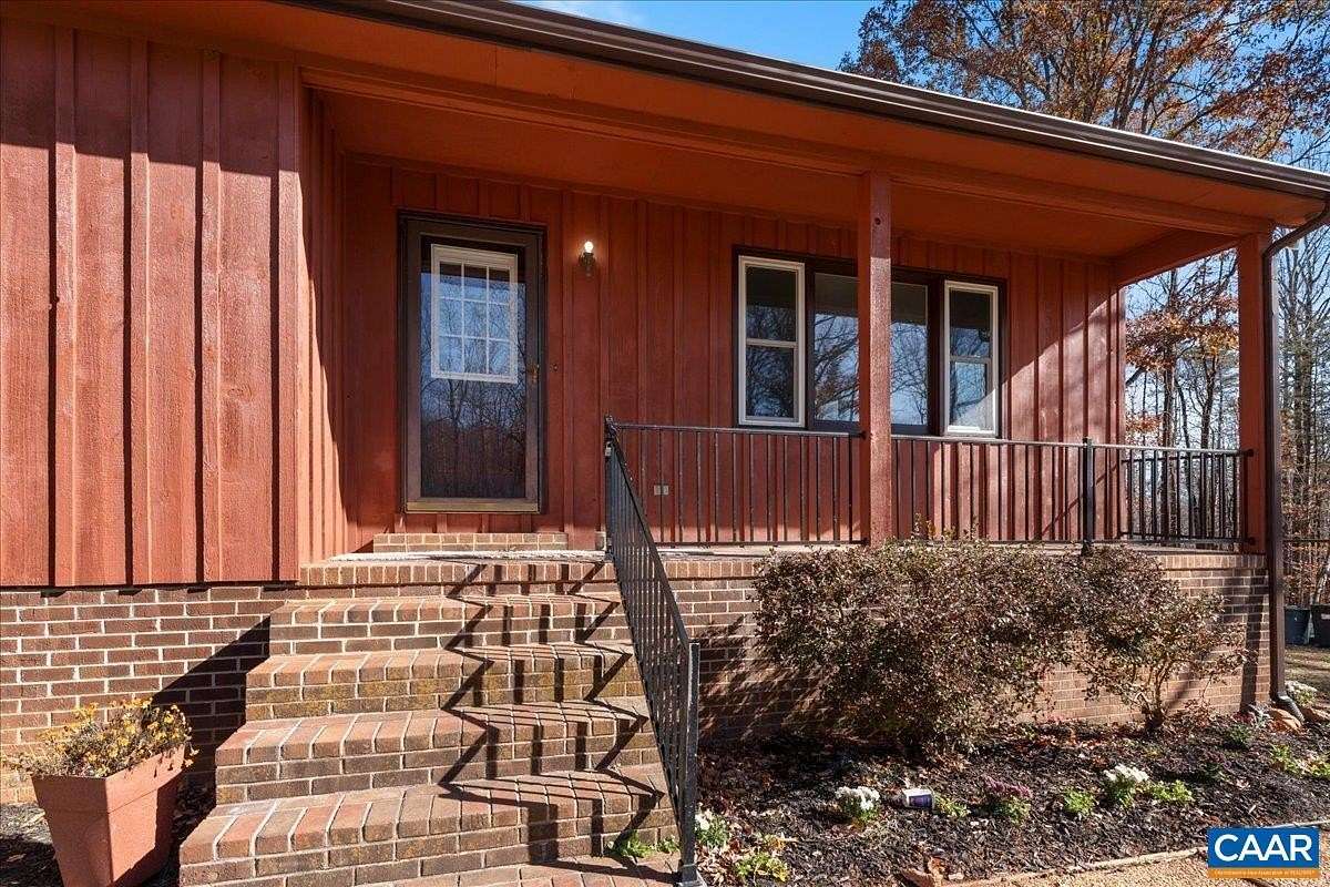 5.13 Acres of Residential Land with Home for Sale in Stanardsville, Virginia