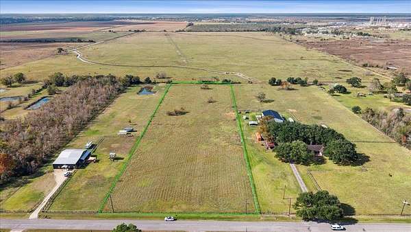 5.7 Acres of Residential Land for Sale in Beaumont, Texas