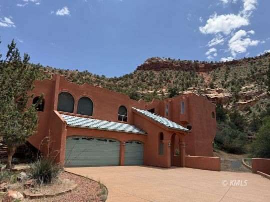 12.7 Acres of Land with Home for Sale in Kanab, Utah