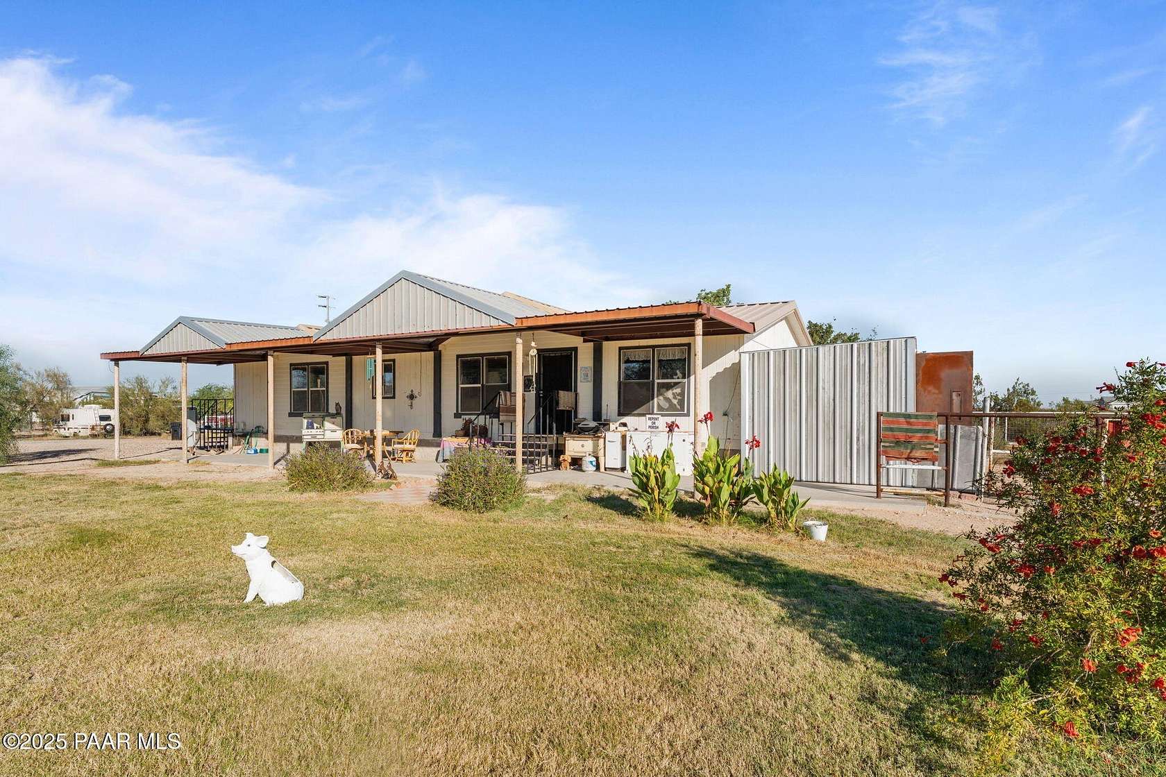 3 Acres of Residential Land with Home for Sale in Tonopah, Arizona