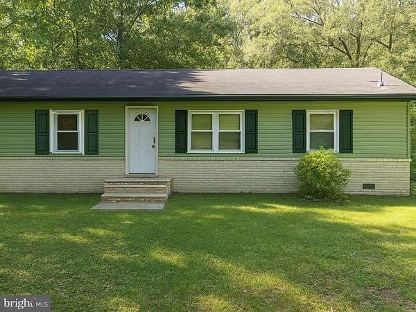 1.6 Acres of Residential Land with Home for Sale in Hartly, Delaware