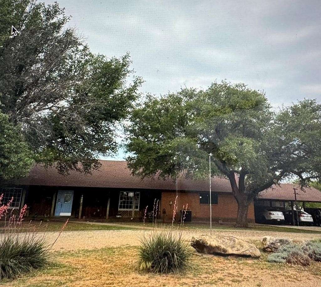 7.3 Acres of Land with Home for Sale in Snyder, Texas