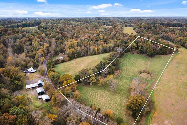 8.77 Acres of Land for Sale in Palmyra, Tennessee