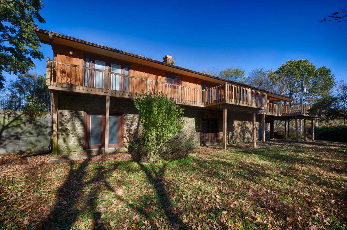 5.6 Acres of Residential Land with Home for Sale in Ardmore, Tennessee