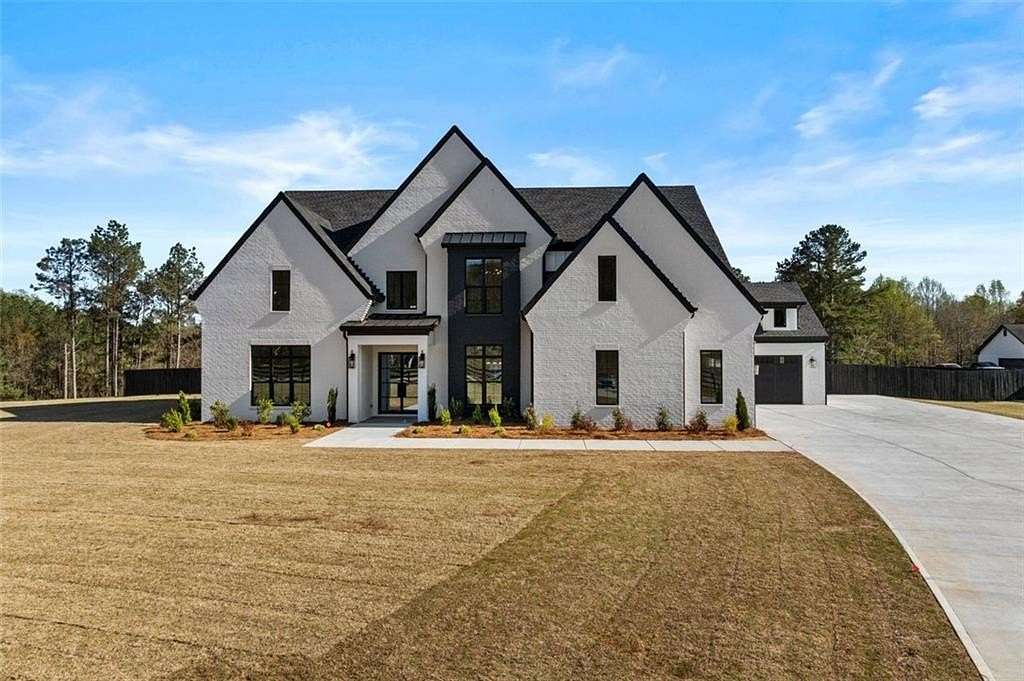 2 Acres of Residential Land with Home for Sale in Dacula, Georgia