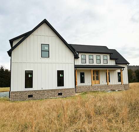 5.13 Acres of Residential Land with Home for Sale in Lascassas, Tennessee